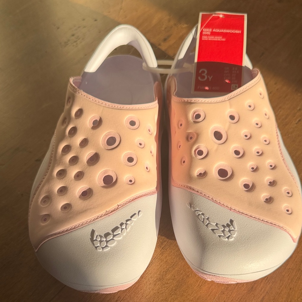 Nike Aquaswoosh size 3Y Pink White Perforated Slip-Ons